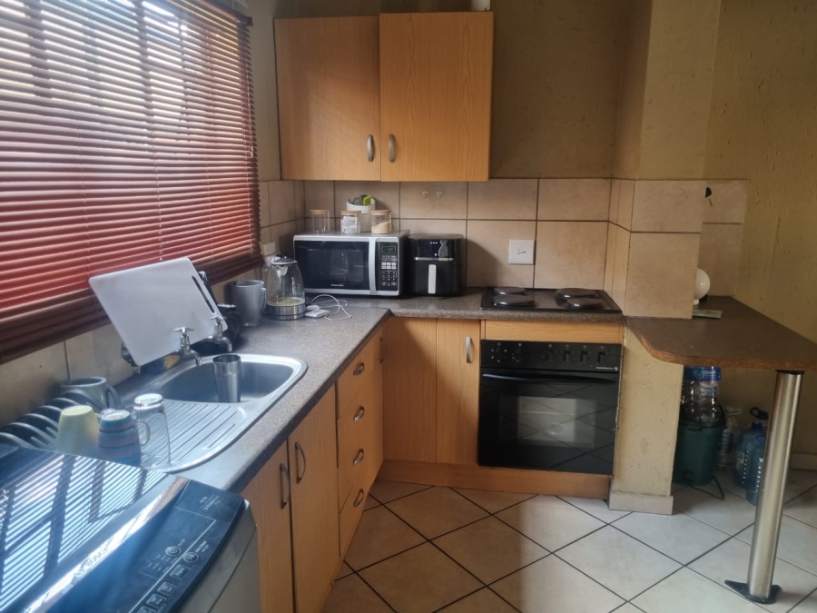 1 Bedroom Property for Sale in Rustenburg Central North West